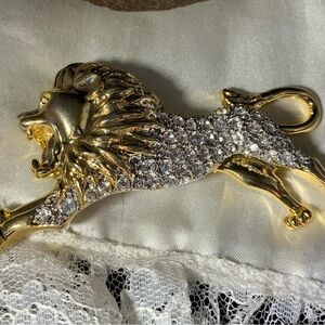 Elegant Gold Tone Crystal Large Lion Brooch